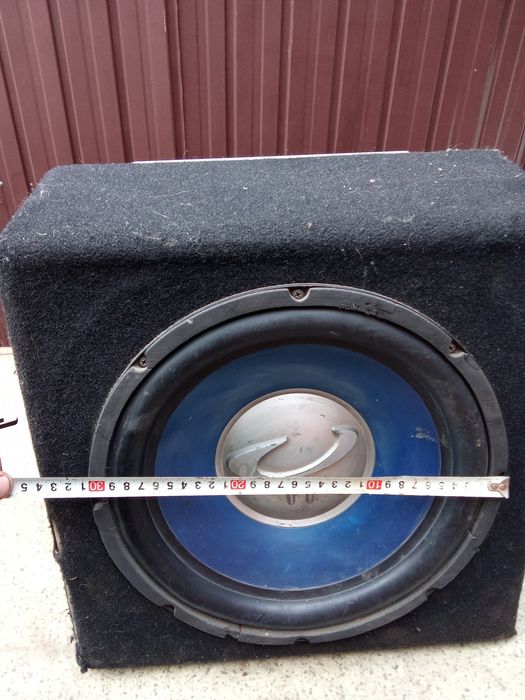 Продам сабвуфер ULTIMATE T1-120 150-450W с усилителем SONY XPLOD 350W