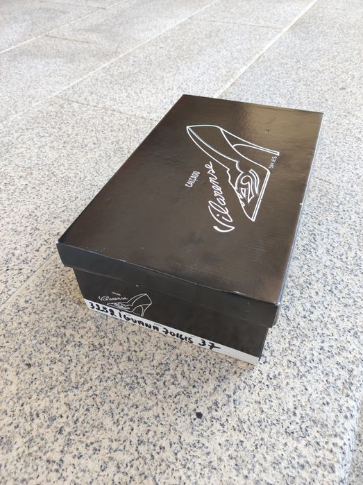 Sapatos de senhora (Óptima qualidade e muito bom estado)