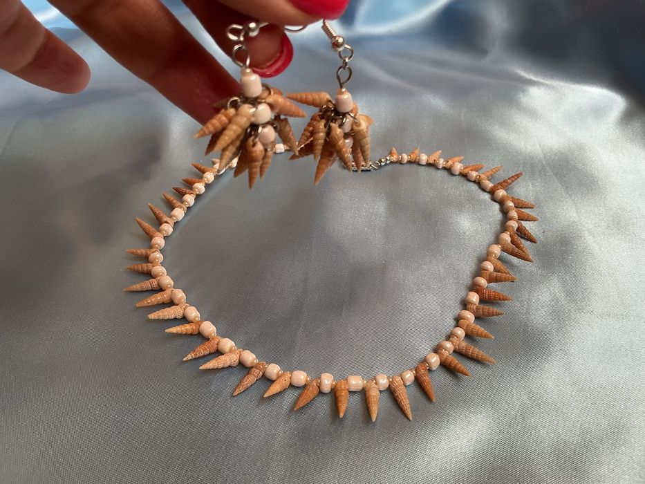 Ожерелье и серьги из ракушек, ручная работа.
