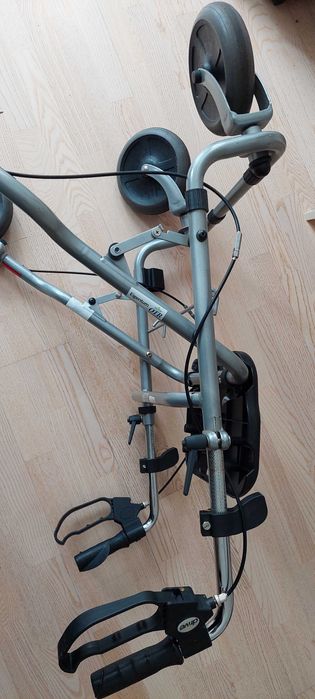 Візочок для літніх людей