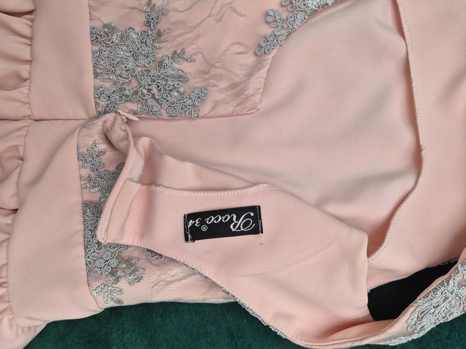 elegancka sukienka r. 34/ 36