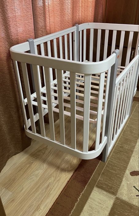 Дитяче ліжечко Angelo Magic з сірими вставками