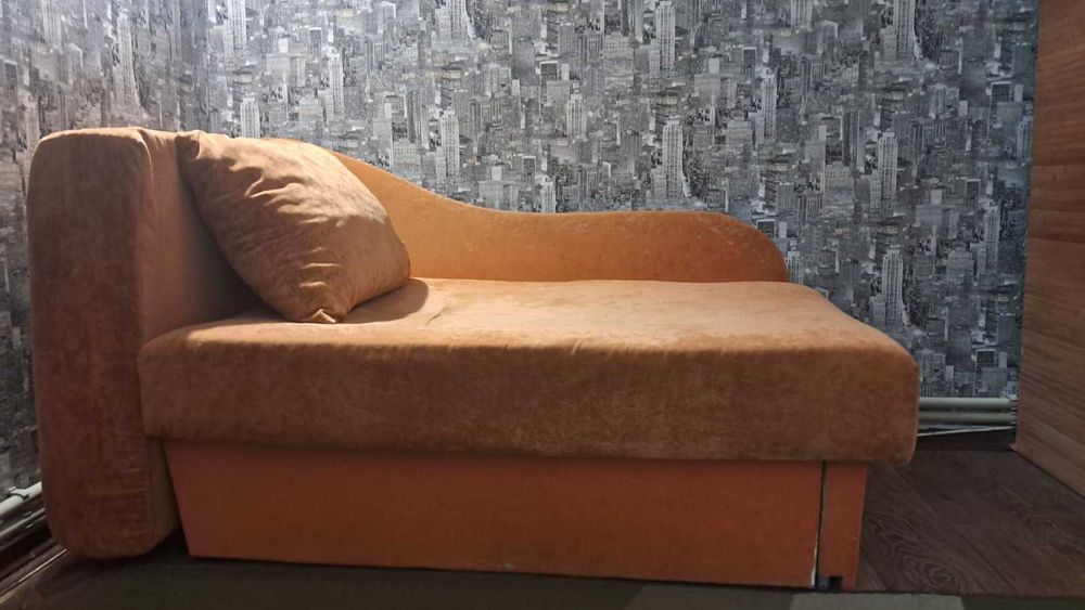 Чудочий диванчик