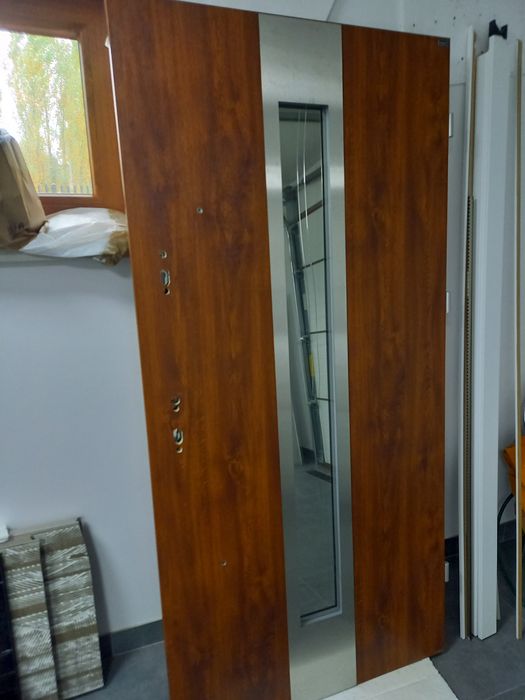 Drzwi wiked uszkodzone