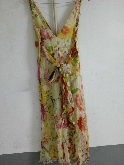 Vestido comprido de alças, para cerimonia.