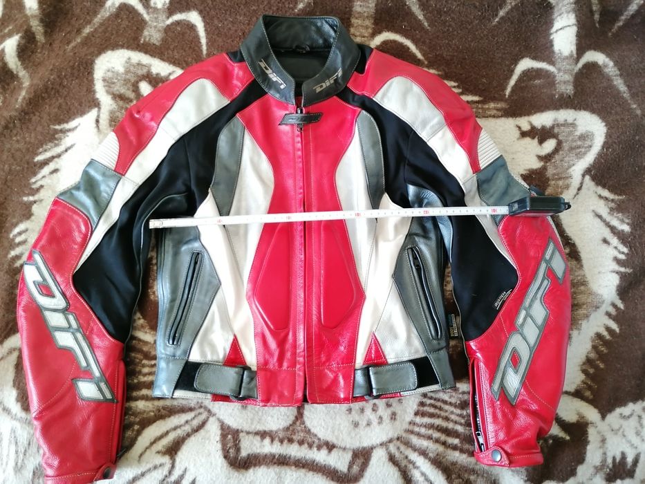 Kurtka skórzana na motocykl
