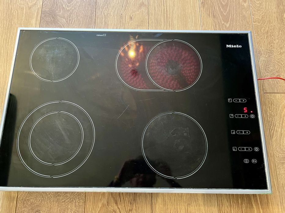 Płyta ceramiczna Miele KM 468