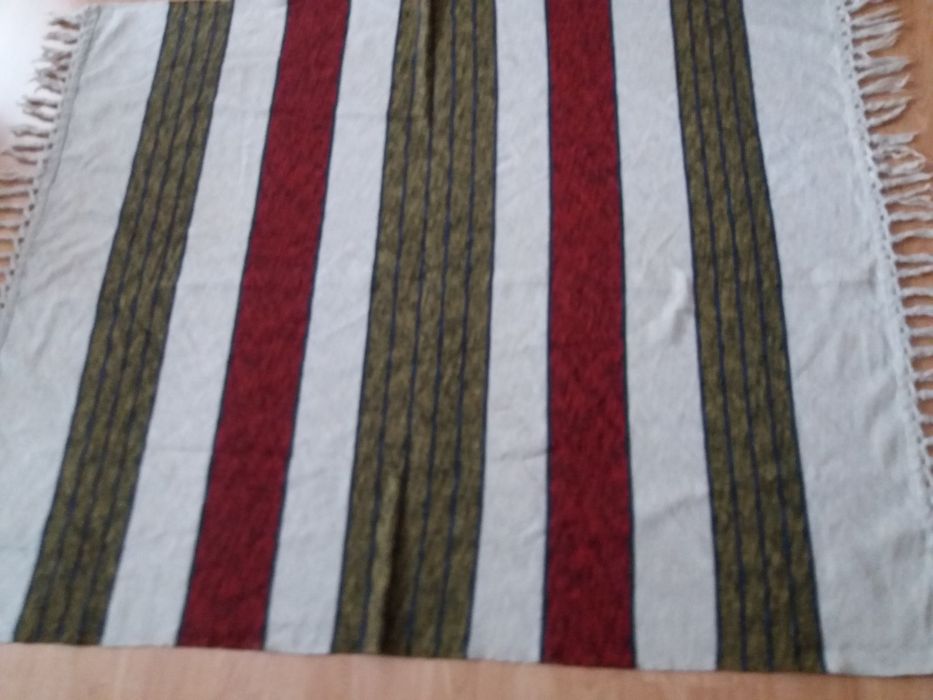 Welniany z fredzlami  obrus kapa kilim dywanik 140×170cm