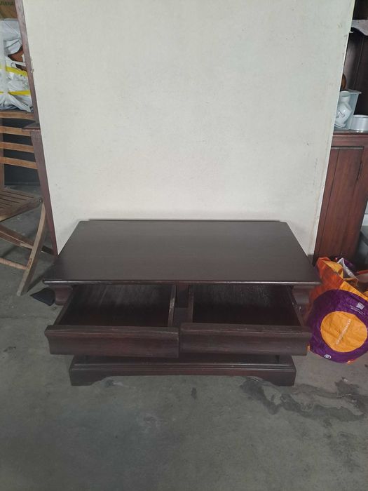 Solid wood coffee table – with shelf and drawers64286444573187121