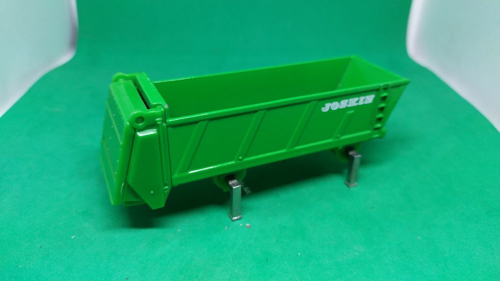 Zestaw przyczep Joskin oraz traktor Deutz Fahr 1 87