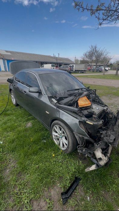 Продам автомобіль BMW 525 XI