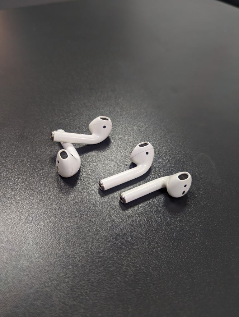 Наушник airpods 1 (первые) оригинал левый, правый НОВЫЕ АККУМУЛЯТОРЫ ...