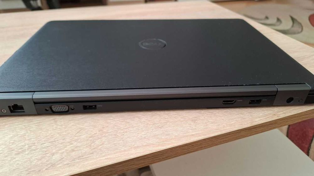 Dell Latitude E5550 i5-5200 8GB SSD 256GB  Win 11 Prof