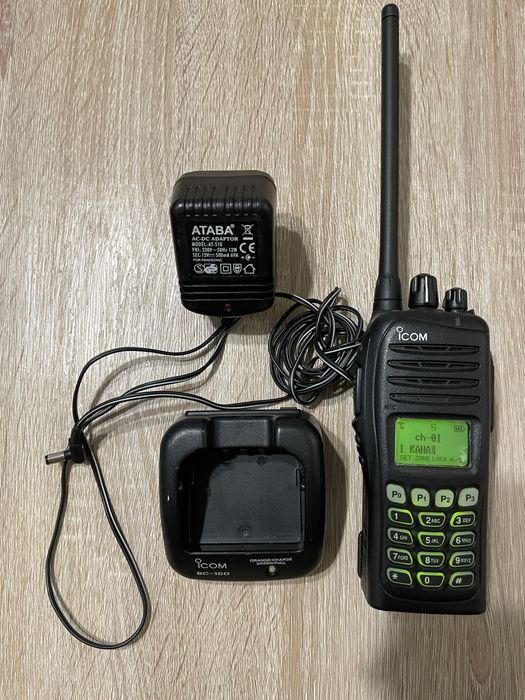 Портативна рація Icom IC-F3161DT є 14 комплектів