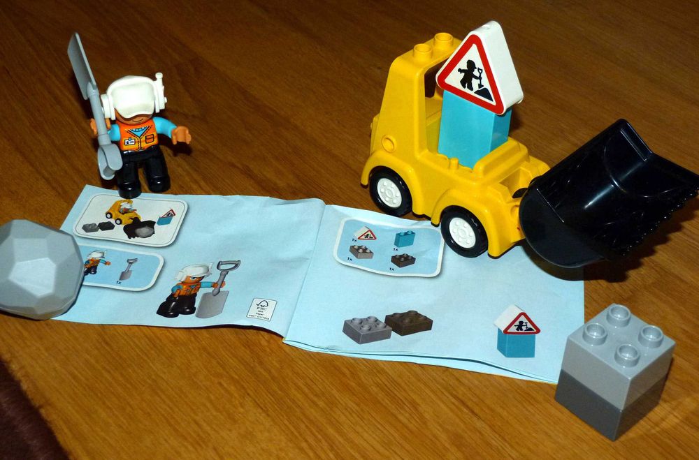 LEGO DUPLO, klocki Buldożer-spycharka