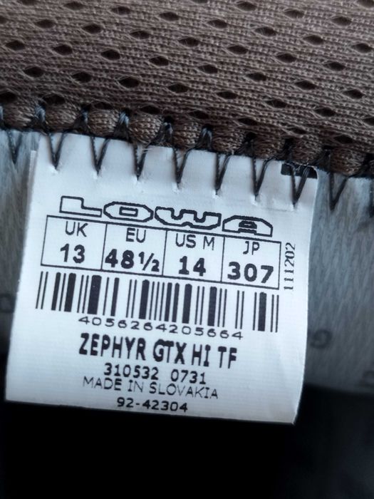 Продам берці LOWA zephyr або поміняю на 45 розмір ,берці ATTACK