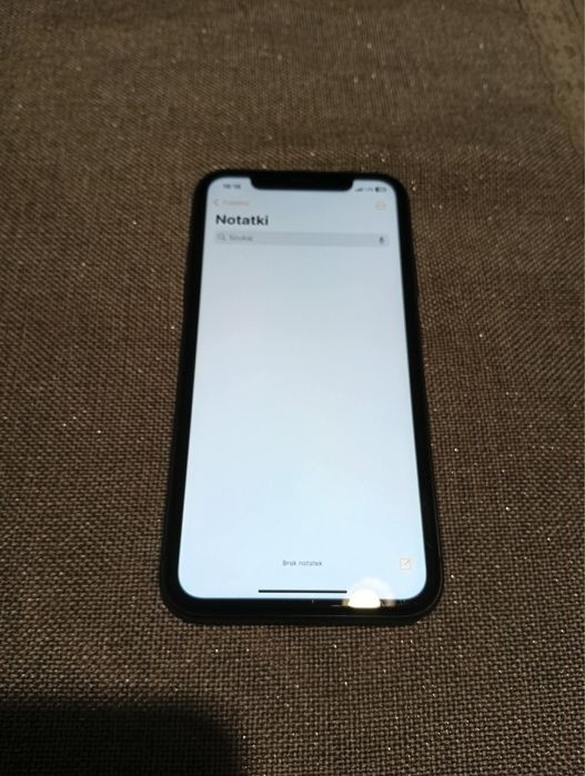 Iphone 11 64 GB Czarny z pudelkiem i zasilaczem