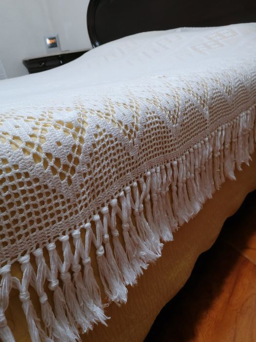 Colcha em croché feita à mão para cama de casal