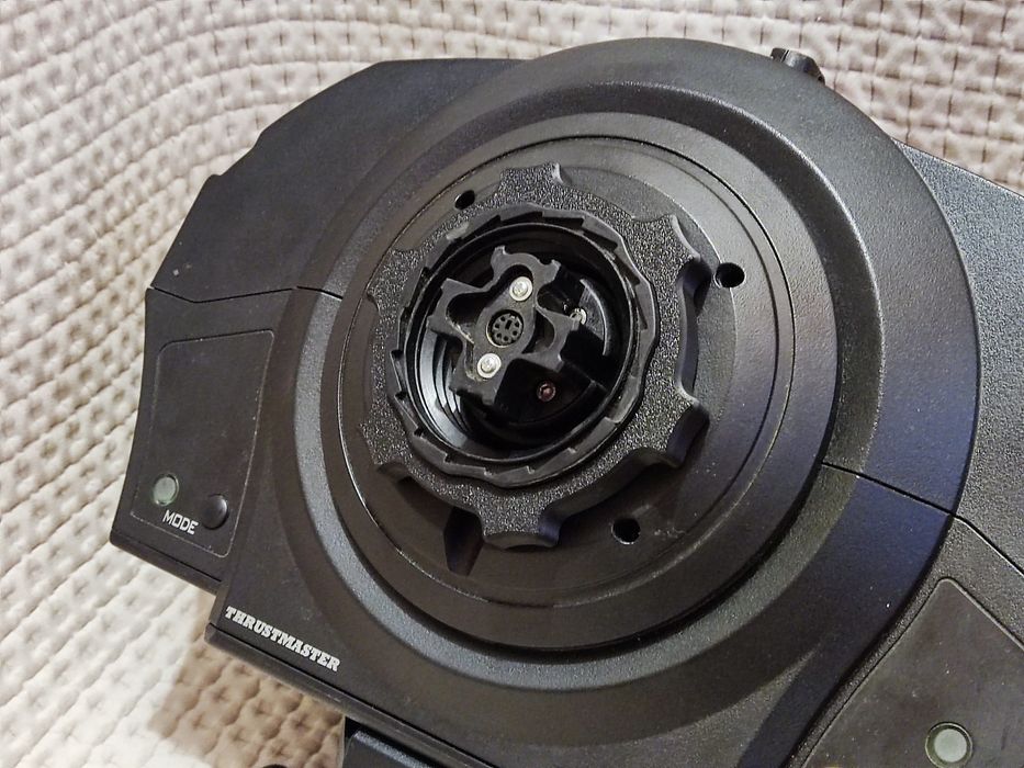 Thrustmaster Quick Realise Lock