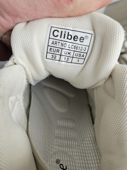 Кросівки для близнюків