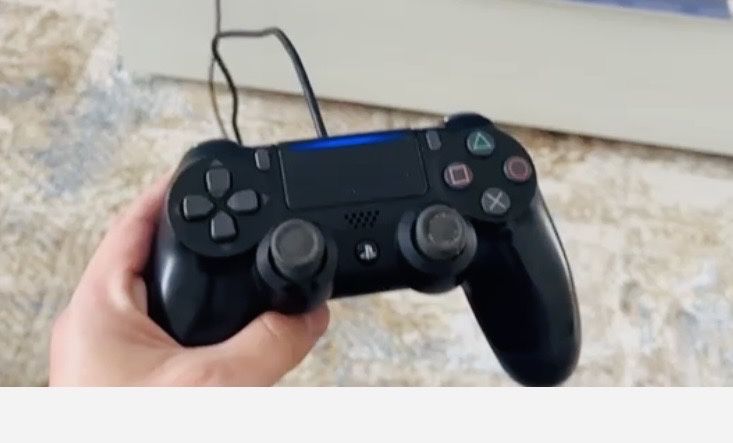 Ps4 500gb com comando original