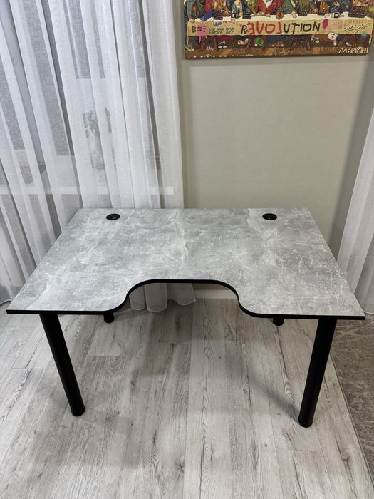 Геймерський стіл. В наявності. Геймерский стол (Игровой, компютерный)