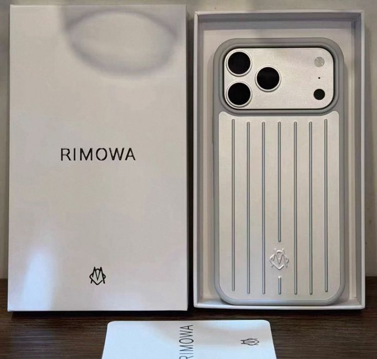 Чохол Rimowa алюмінієвий на 17 pro max 17 pro silver