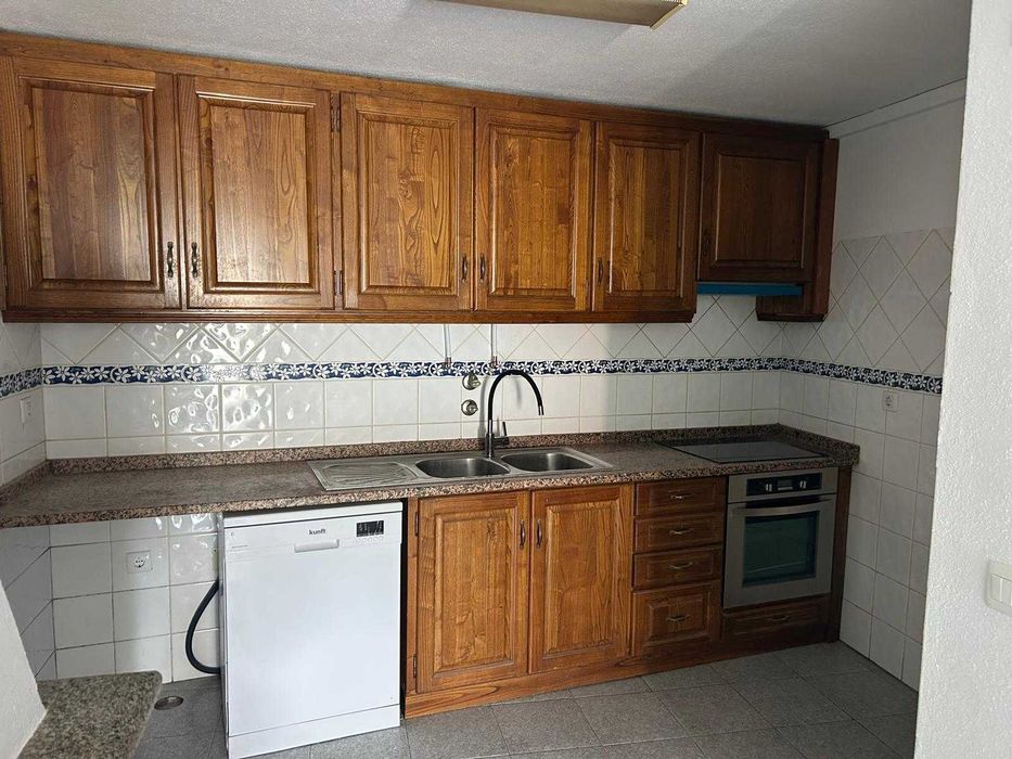 Moradia T2 - Cortiçada (Vale de Prazeres, Fundão)