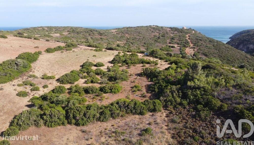 Terreno em Budens de 4320,00 m2