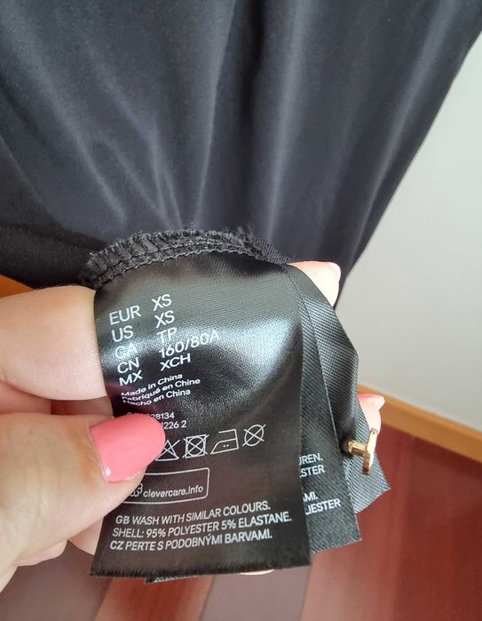 Blusa preta H&M, tamanho XS