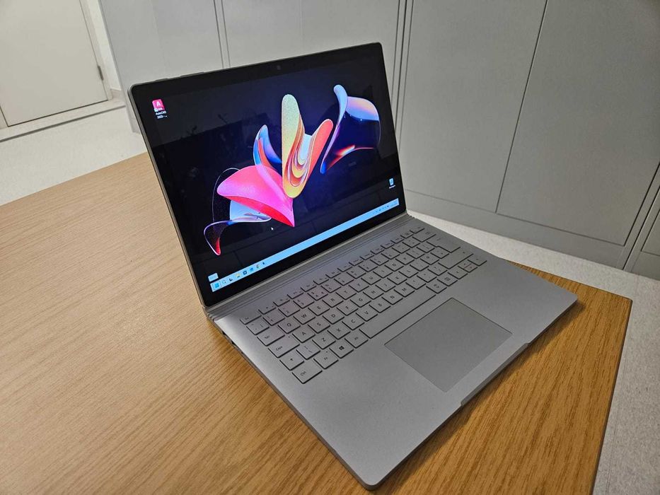 Microsoft Surface Book 2 i7|8GB RAM|SSD 256GB|GTX 1050|Slim Pen 2