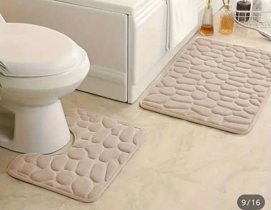 Килимки у ванну і туалет. Коврик