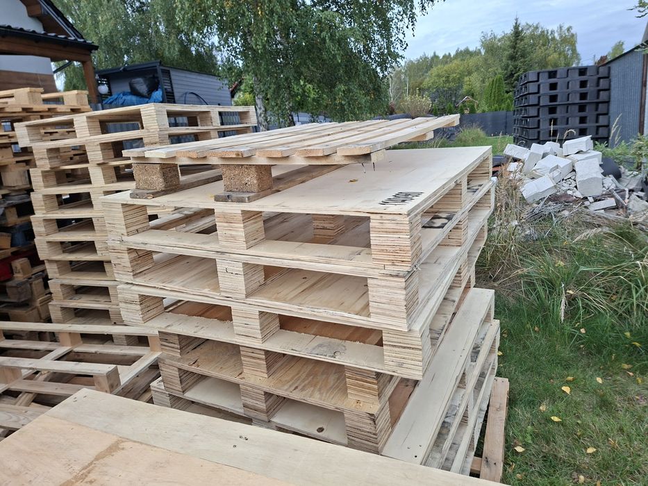 Sprzedam palety plastikowe i drewniane sklejkowe