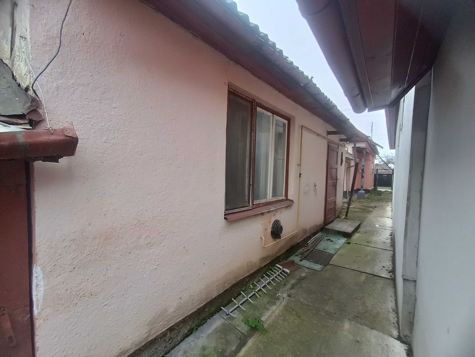 НЕВЕЛИКИЙ 54 кв.м., КОМПАКТНИЙ будинок у житловому стані, тиха вулиця