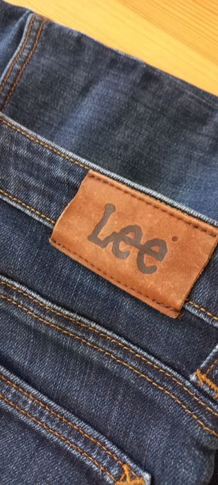 Jeansy Lee straight leg