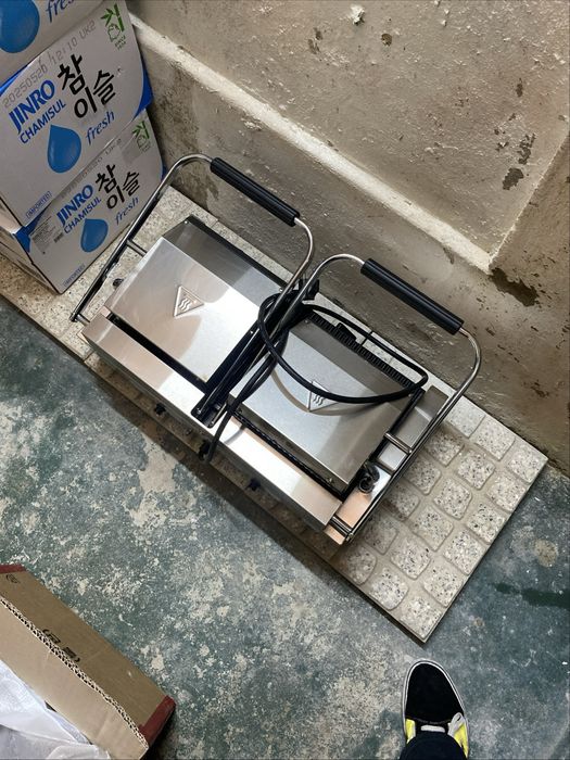 Prensa de Sandes / Panini Profissional VEVOR 3600W – 220V