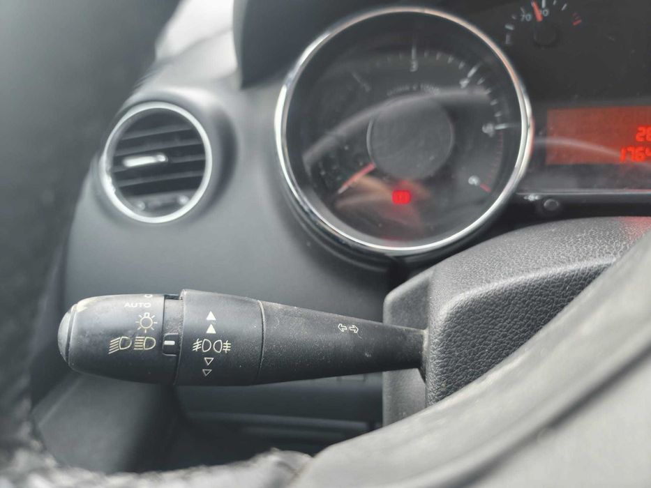 Peugeot 3008 1.6 HDI BUSINESS LIN