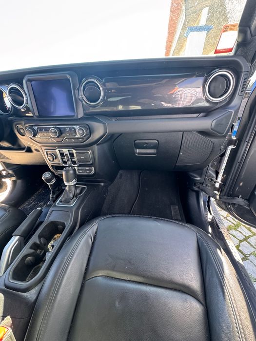 Jeep Wrangler Unlimited 3.6 V6 Automático | Fev. 2021 | 48.000