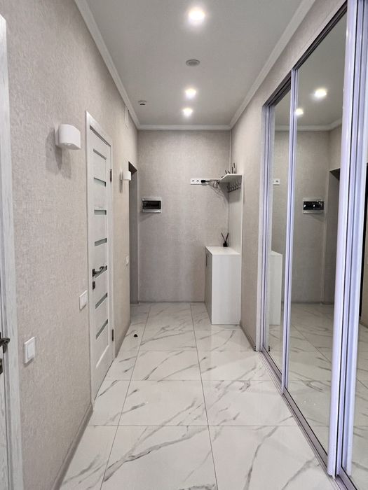 Сдам стильную белоснежную 2-х комн кв. Аркадия. Прямой вид на море.