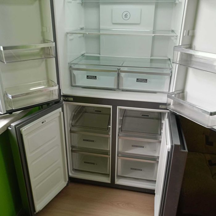 Dwudrzwiowa lodówka Whirlpool  bardzo polecam !