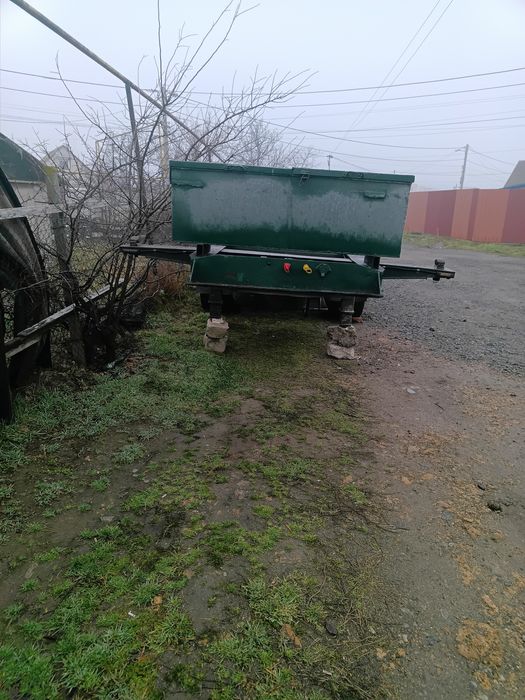 Продам прицеп 2000г