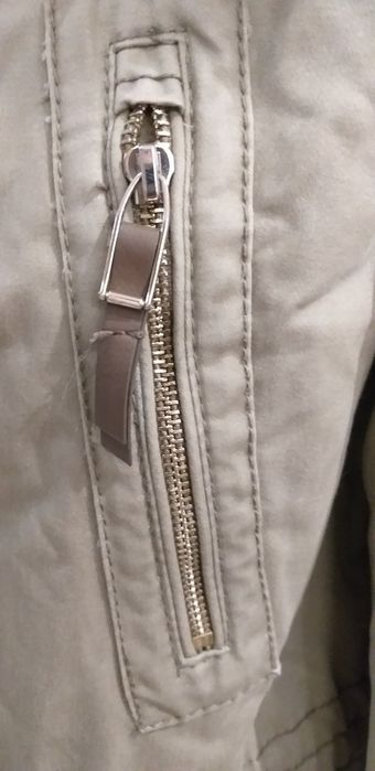 Курточка женская Bershka.