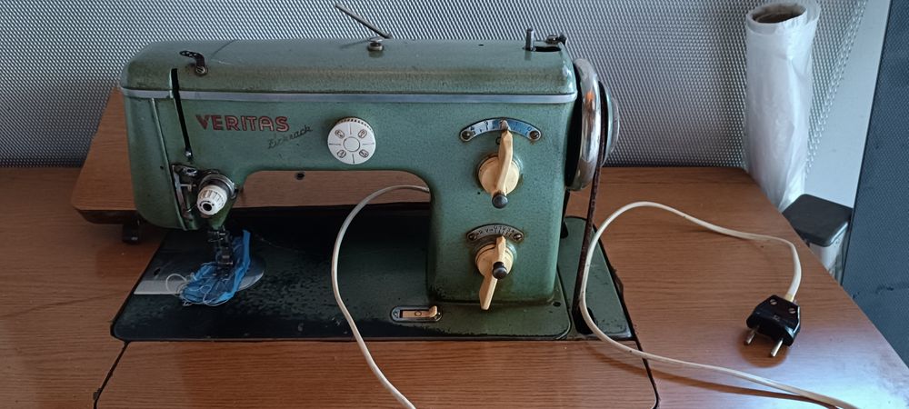 Maszyna do szycia Veritas (ZickZack)