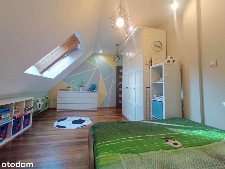 Piękny dom z boiskiem w Kampinosie