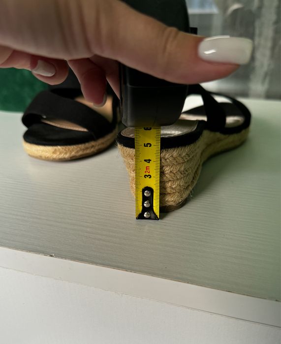 Босоніжки шляпки шльопанці тканинні на широку ногу 38  на танкетці