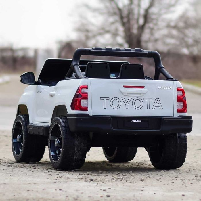 Pickup TOYOTA OFFROAD 4x4 SUV Elektryczny Auto Akumulator RC 2 DZIECI