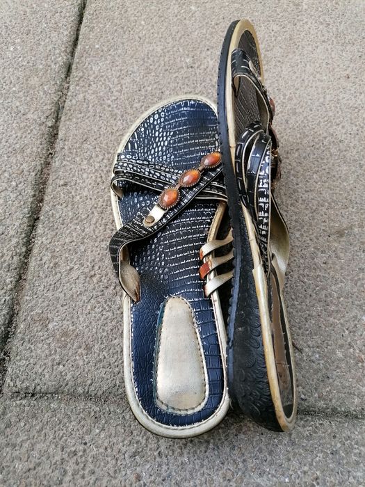 Conjunto de 2 Chinelos para Senhora – Tamanho 38