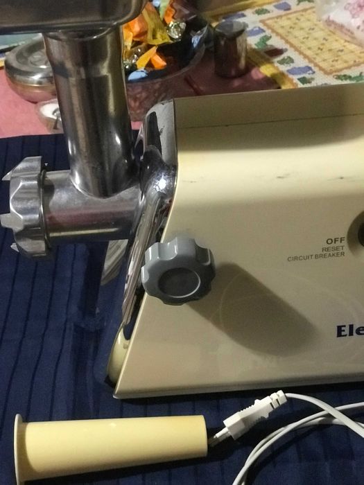 Мясорубка  фирмы Elenberg