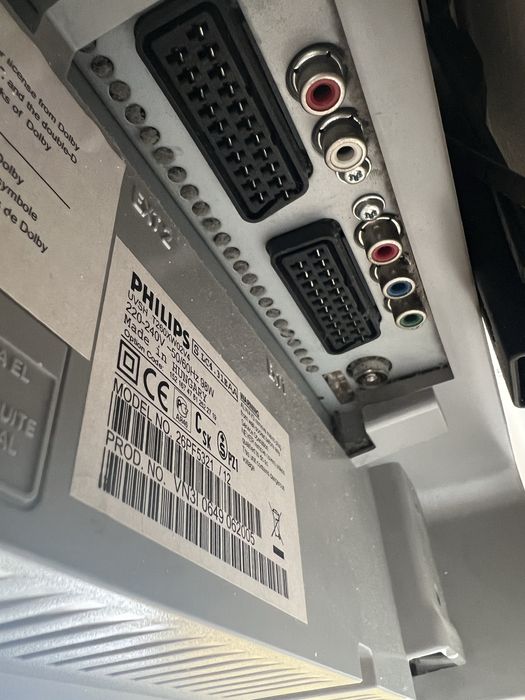 Телевізор Philips 26PF5321. Є кріплення.