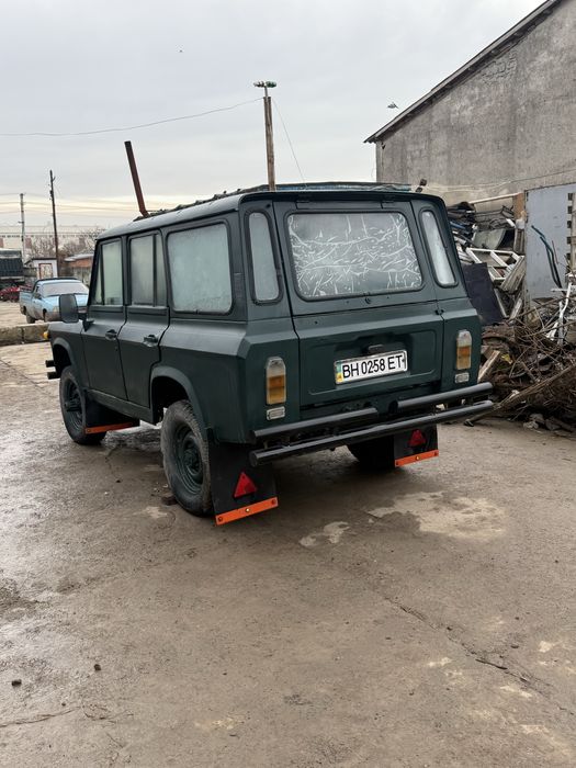 Добрий стан, працює тільки задній поивід.